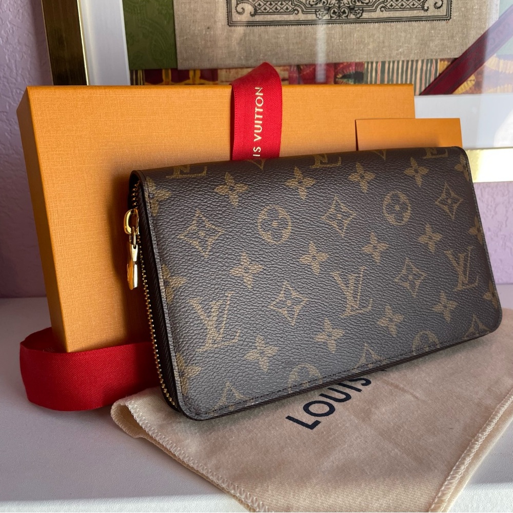 Louis Vuitton Brown and Gold Monogram Zippy Organizer
